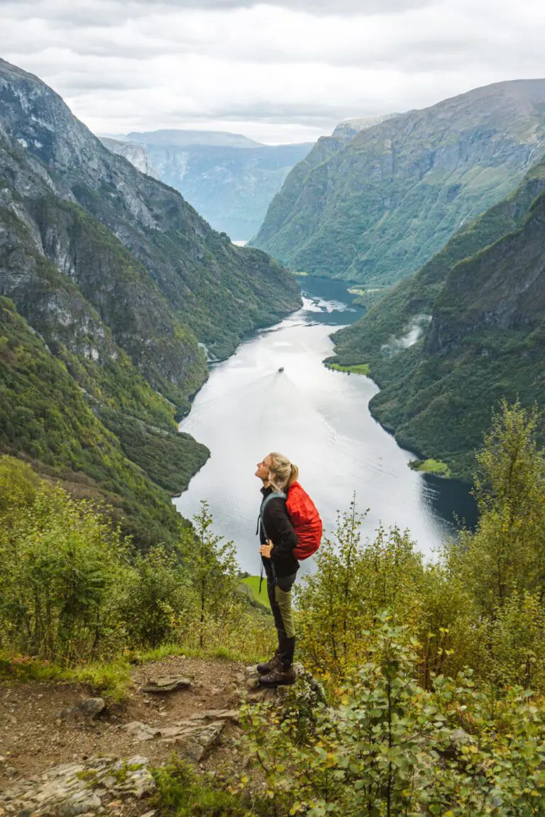 Verken Noorwegen per kajak in de fjorden: toproutes, handige tips en belangrijk informatie voor een geslaagde wateravontuur.
